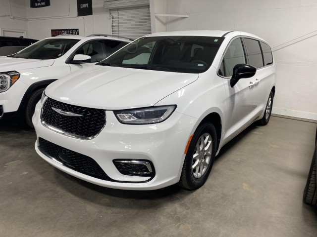 BUY CHRYSLER PACIFICA 2025 SELECT FWD, Frontline Auctions LLC